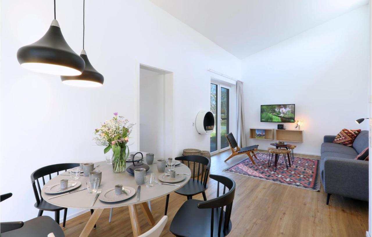 Awesome Home In Lembruch-Duemmer See With Kitchen ภายนอก รูปภาพ
