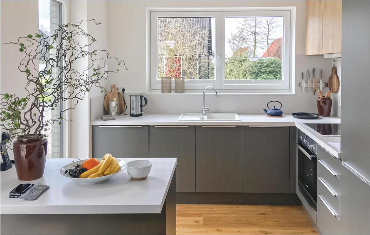 Awesome Home In Lembruch-Duemmer See With Kitchen ภายนอก รูปภาพ